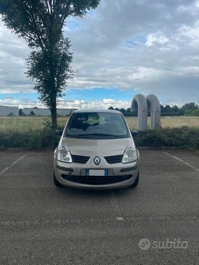 Usata Renault Modus 75 CV (55 kW) 2007 Marrone Monovolume