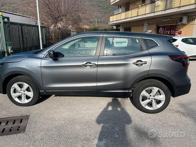 Usata Nissan Qashqai 140 CV (102 kW) 2021 Grigio SUV