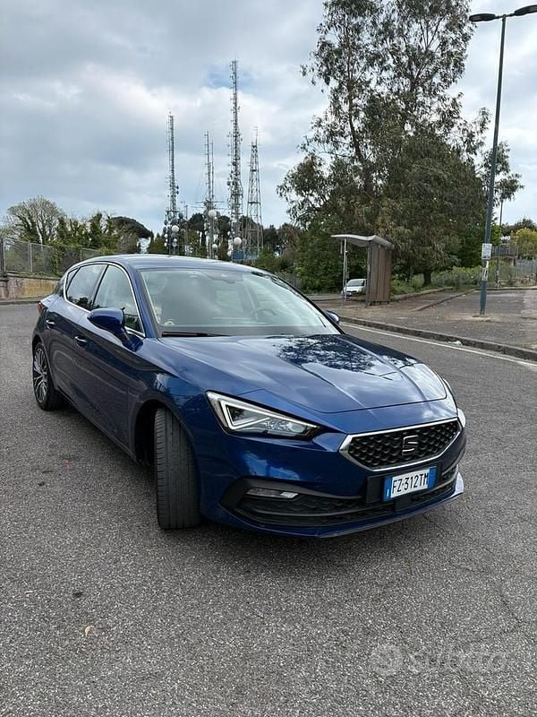 Usata Seat Leon 150 CV (110 kW) 2020 Blu Berlina