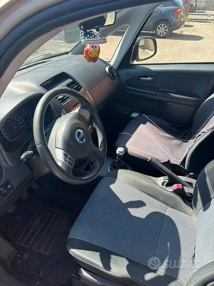 Occasion Fiat Sedici 120 ch (88 kW) 2006 Gris SUV