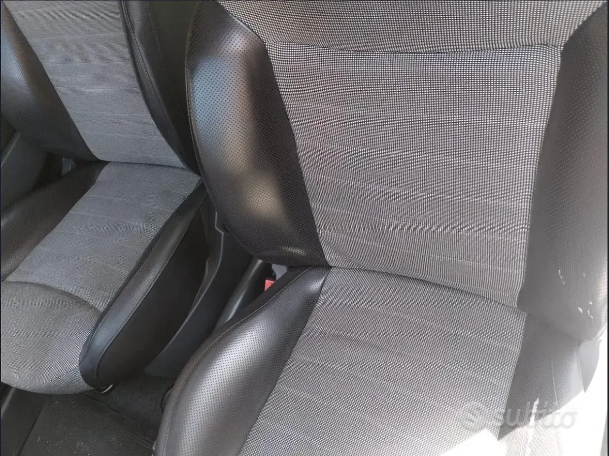Usata Fiat 500 75 CV (55 kW) 2012 Bianco Cabrio