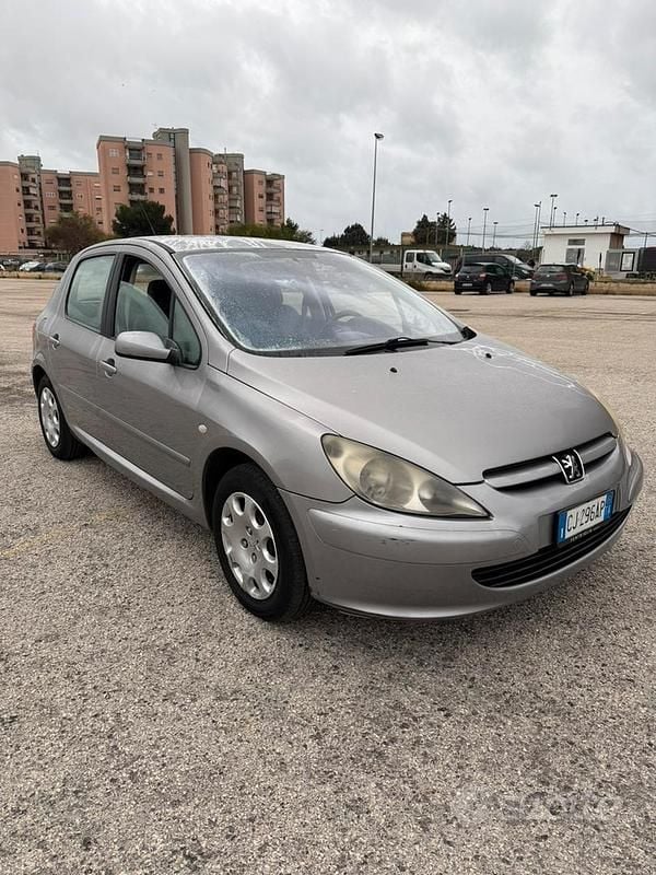 Usata Peugeot 307 90 CV (66 kW) 2005 Grigio Berlina