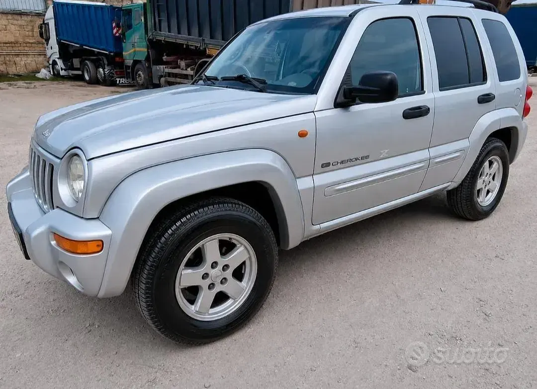 Usata Jeep Cherokee Limited 150 CV (110 kW) 2003 SUV