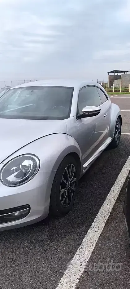 Usata VW Beetle 102 CV (75 kW) 2013 Grigio Utilitaria