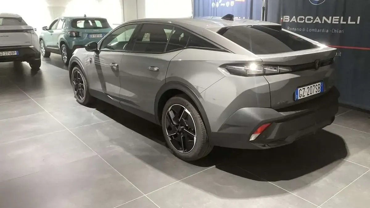 Usata Peugeot 408 GTi 136 CV (100 kW) 2024 Other SUV