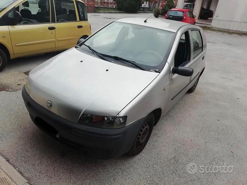 Usata Fiat Punto 2000 Grigio Utilitaria