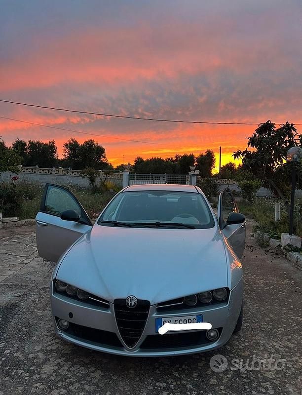 Usata Alfa Romeo 159 150 CV (110 kW) 2006 Grigio Berlina