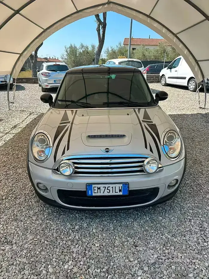 Usata Mini Cooper D 111 CV (81 kW) 2012 Grigio Utilitaria