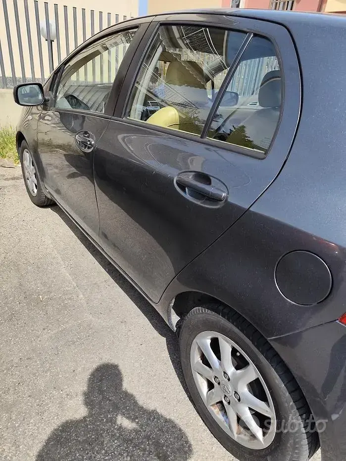 Usata Toyota Yaris 87 CV (63 kW) 2008 Utilitaria