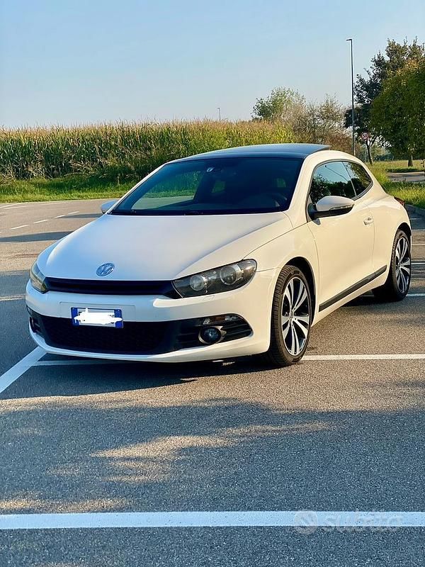 Bianco Usata 2011 VW Scirocco Coupé | 14.200 € (Buon prezzo) - Immagine 1/4