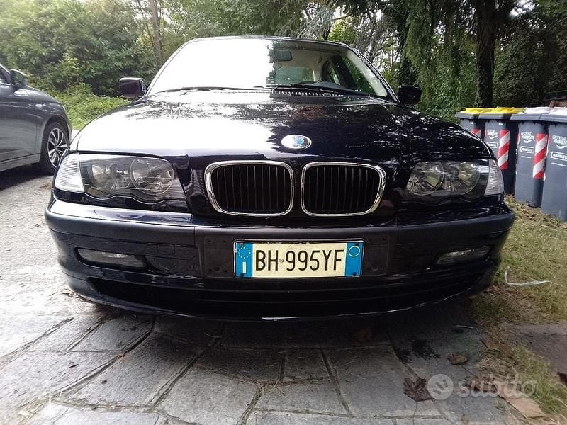 Usata BMW 330 184 CV (135 kW) 2000 Blu Berlina