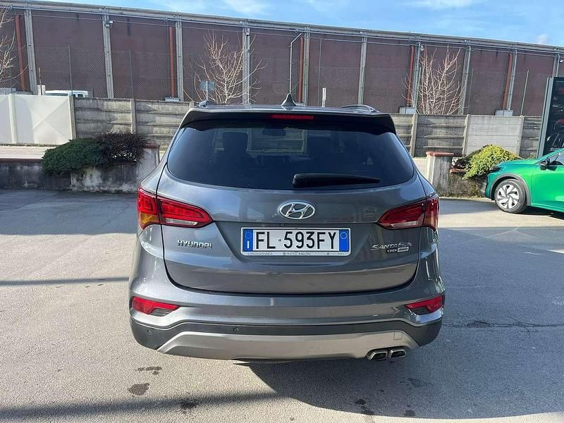 Usata Hyundai Santa Fe Xpossible 200 CV (147 kW) 2017 Grigio SUV