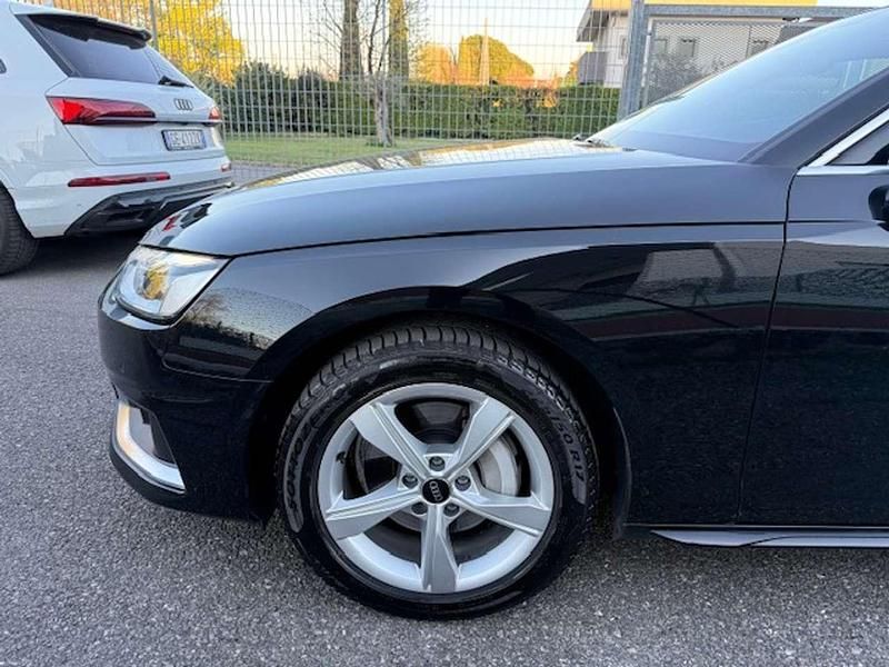 Usata Audi A4 Advanced 204 CV (150 kW) 2023 Brillantschwarz Station wagon