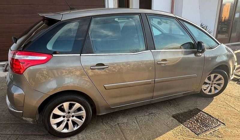Usata Citroën C4 Picasso Seduction 109 CV (80 kW) 2010 Beige Monovolume