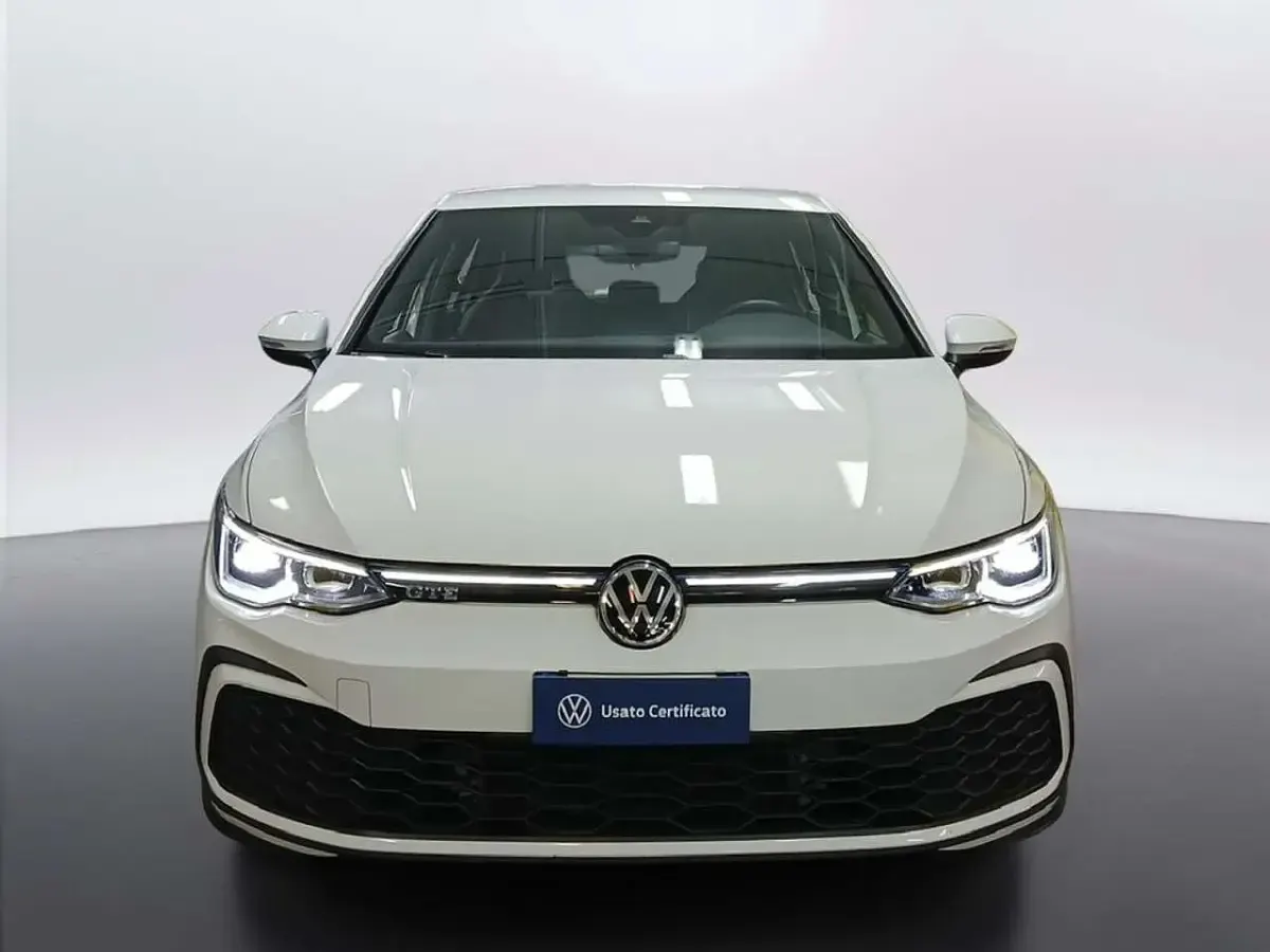 Usata VW Golf VIII GTE 245 CV (180 kW) 2021 0q pure white Berlina