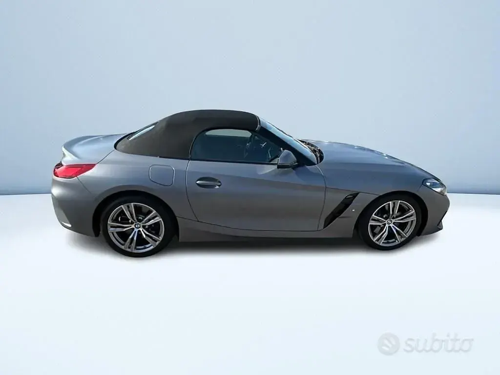 Usata BMW Z4 M Sport 258 CV (189 kW) 2022 Grigio metallizzato Cabrio