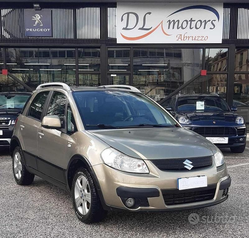 Usata Fiat Sedici 120 CV (88 kW) 2006 Oro SUV