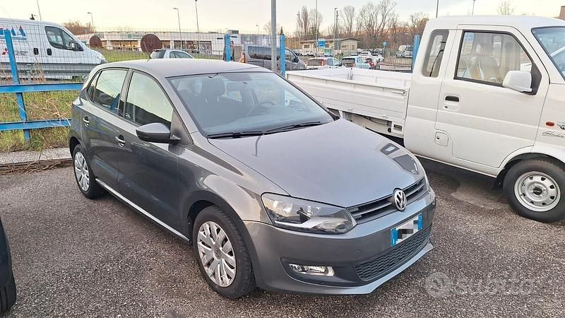 Usata VW Polo 85 CV (62 kW) 2011 Grigio Utilitaria