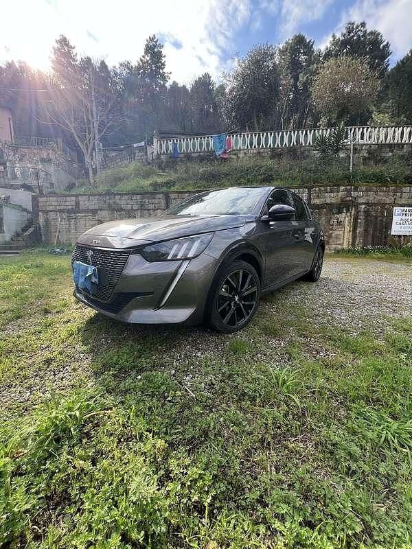Usata Peugeot 208 GT 131 CV (96 kW) 2023 Utilitaria
