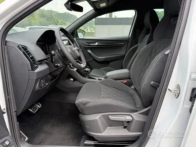 Nuova Skoda Karoq SportLine 150 CV (110 kW) 2026 Bianco SUV