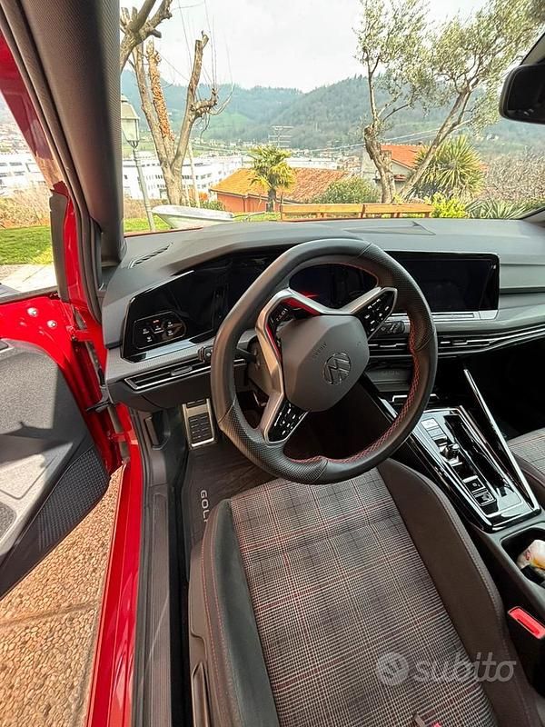 Usata VW Golf VIII GTI 245 CV (180 kW) 2024 Rosso Berlina