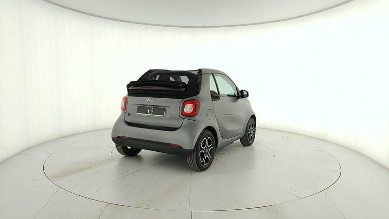 Usata Smart ForTwo Electric Drive Passion 60 kW (82 CV) 2019 Grigio Cabrio