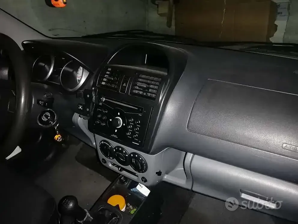 Usata Suzuki Ignis 99 CV (72 kW) 2004 Bianco Utilitaria