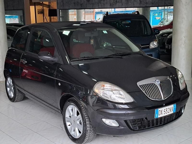 Usata Lancia Ypsilon 89 CV (65 kW) 2009 Nero Utilitaria