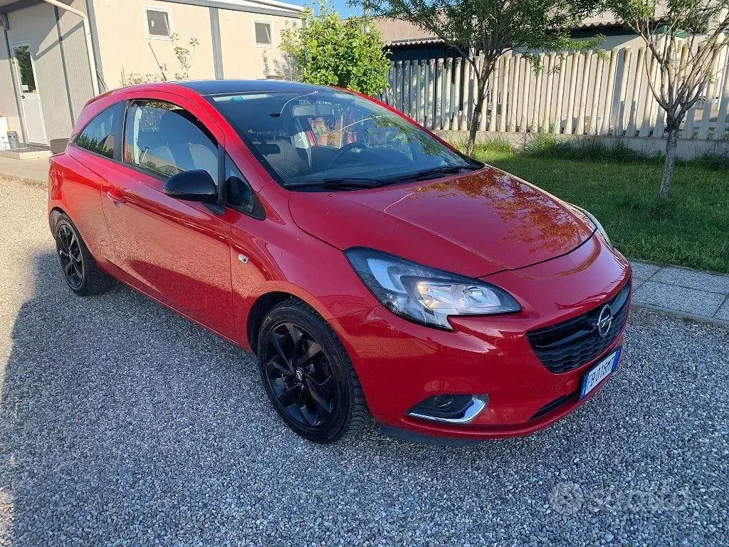 Usata Opel Corsa 69 CV (50 kW) 2015 Rosso Utilitaria