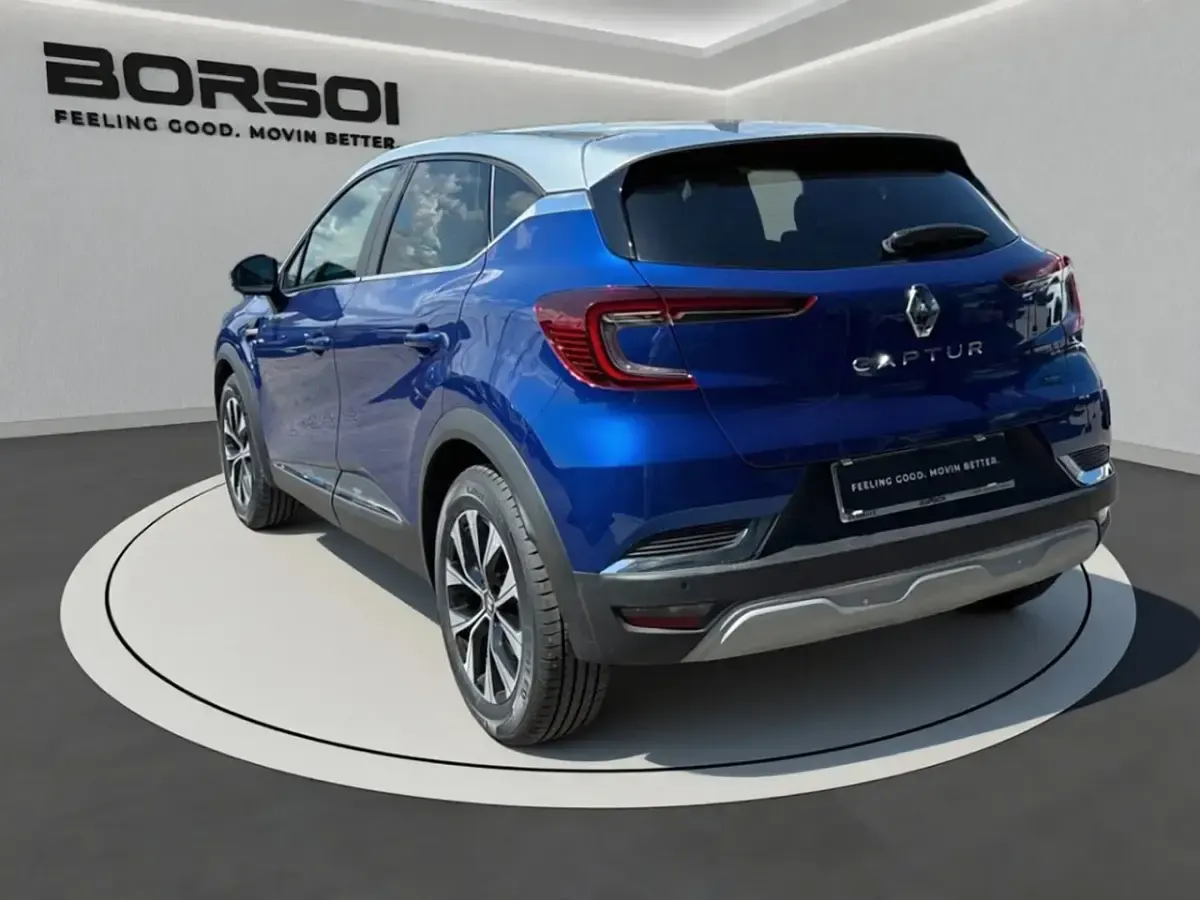 Usata Renault Captur Techno 94 CV (69 kW) 2022 Bic. blu marine/tetto grigio SUV