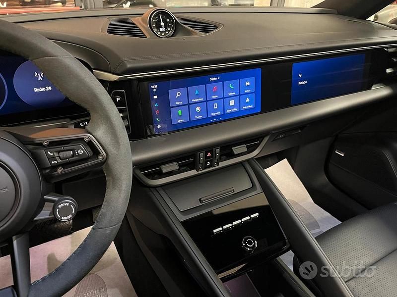 Usata Porsche Macan Electric 264 kW (360 CV) 2025 Nero SUV