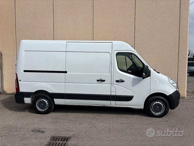 Usata Opel Movano 131 CV (96 kW) 2018 Bianco Monovolume