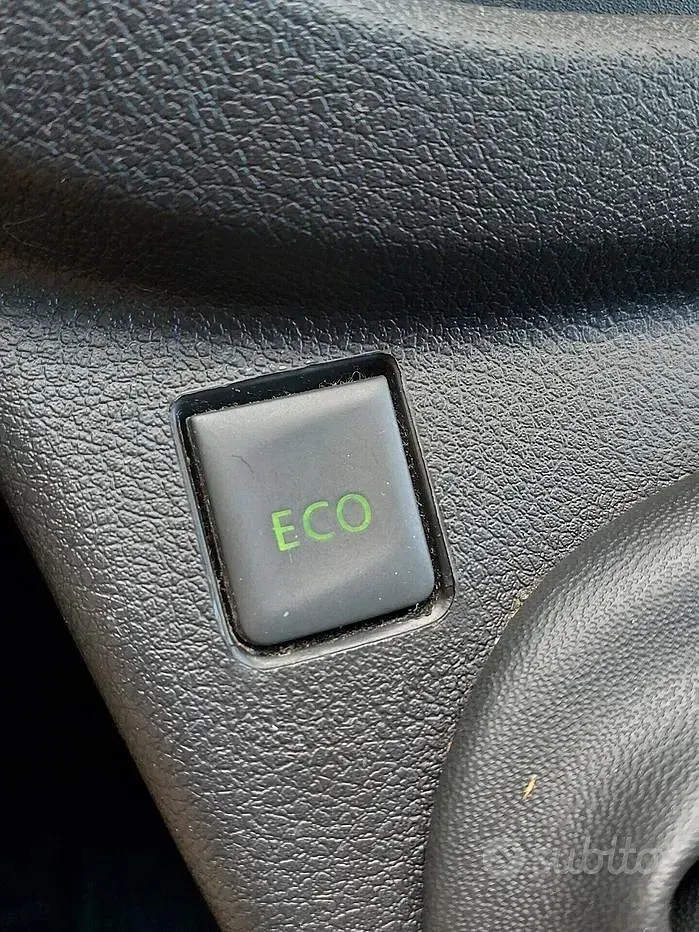 Usata Opel Vivaro 125 CV (91 kW) 2017 Grigio Monovolume