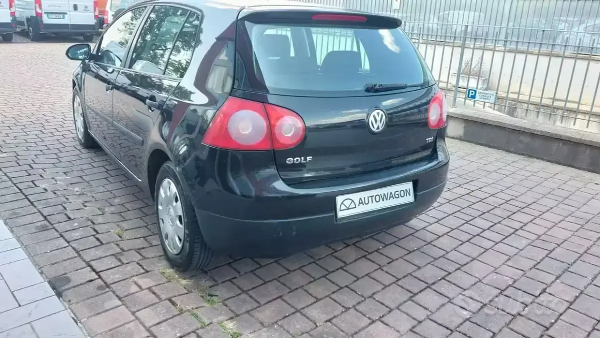 Usata VW Golf IV Trendline 105 CV (77 kW) 2004 Nero Berlina