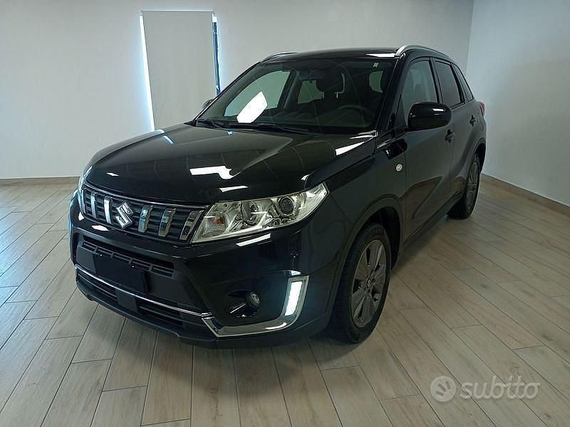 Usata Suzuki Vitara Cool 111 CV (81 kW) 2019 Nero SUV