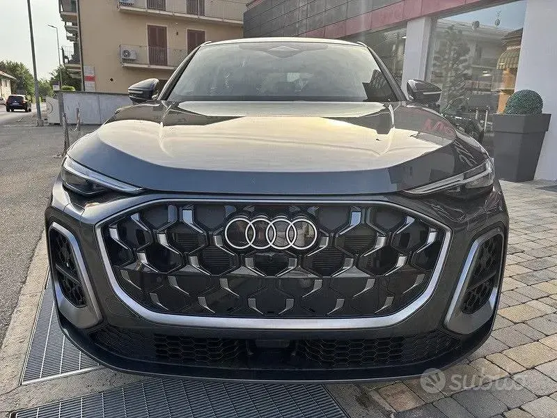 Nuova Audi Q5 Sportback S-Line 204 CV (150 kW) 2025 Grigio SUV