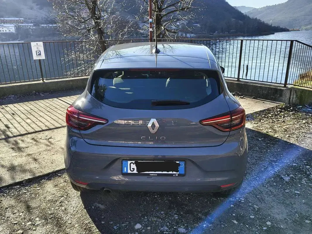 Brugt Renault Clio V Zen 101 HK (74 kW) 2021 Grå Sedan