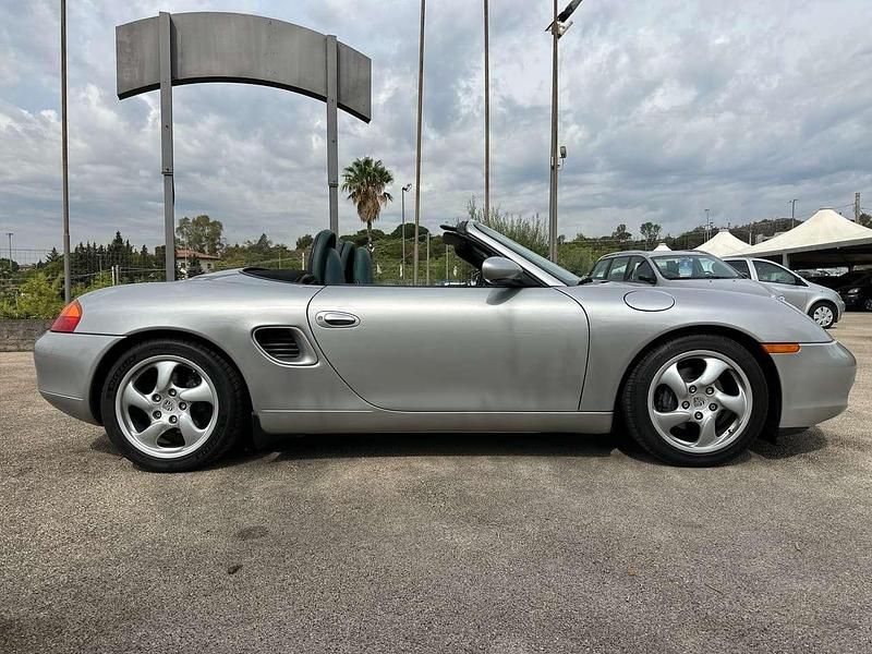 Usata Porsche 986 Boxster 204 CV (150 kW) 1997 Argento Cabrio