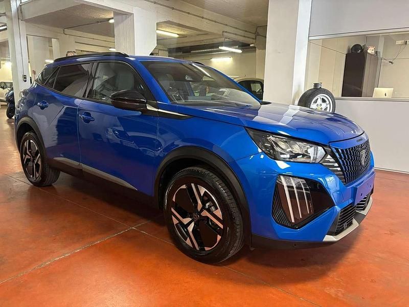 Usado Peugeot 2008 Allure 131 CV (96 kW) 2023 Azul SUV