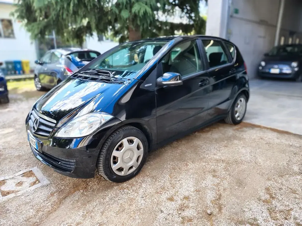 Gebraucht Mercedes A160 Edition 95 PS (69 kW) 2010 Schwarz Limousine