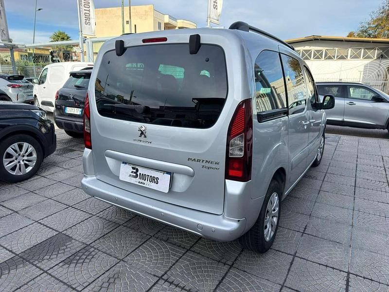 Usata Peugeot TePee Active 92 CV (67 kW) 2014 Argento Station wagon