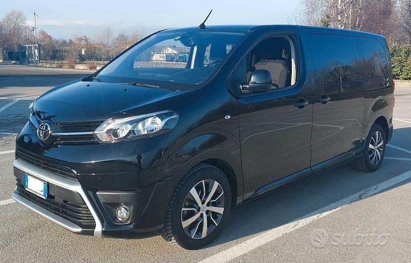Usata Toyota Proace Verso Executive 150 CV (110 kW) 2021 Nero Station wagon