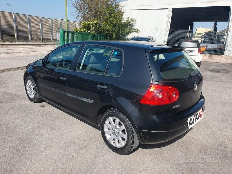 Usata VW Golf IV 105 CV (77 kW) 2004 Nero Berlina