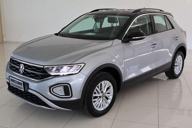 Usata VW T-Roc Life 116 CV (85 kW) 2025 Pyrot silver SUV