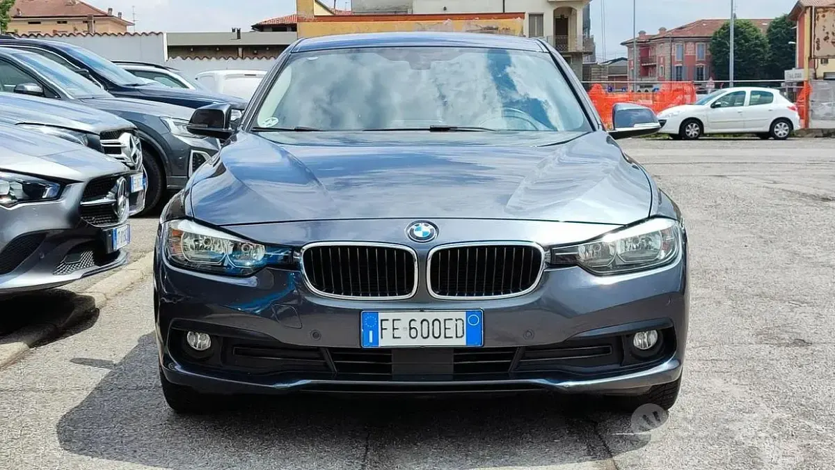 Usata BMW 320 Advantage 190 CV (139 kW) 2016 Grigio Station wagon