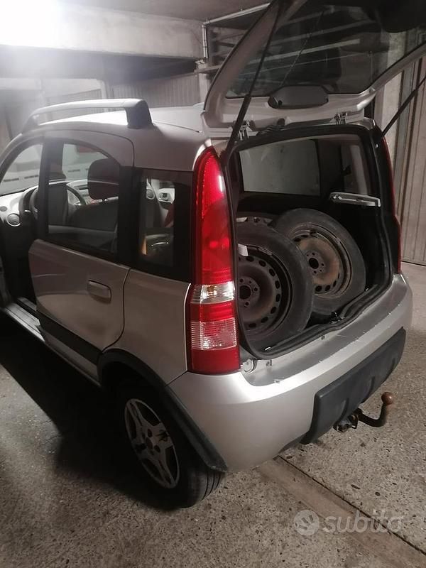 Usata Fiat Panda 4x4 69 CV (50 kW) 2005 Grigio Utilitaria
