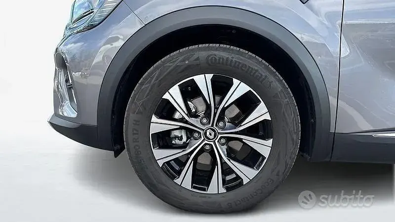 Usata Renault Captur Techno 94 CV (69 kW) 2023 Grigio SUV