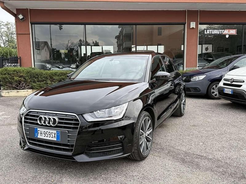 Nero Usata 2017 Audi A1 Sportback Admired Due volumi | 13.900 € (Buon prezzo) - Immagine 1/4