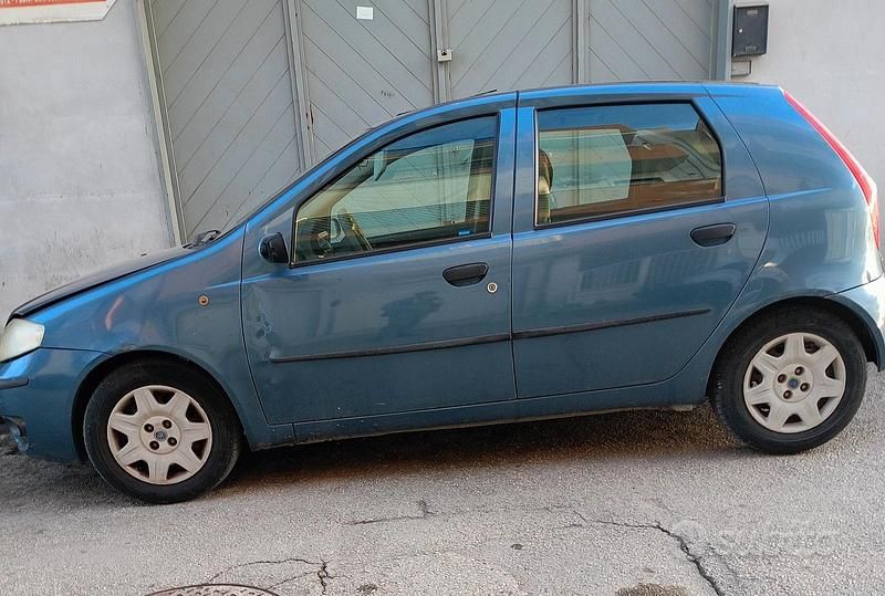 Usata Fiat Punto 2004 Utilitaria