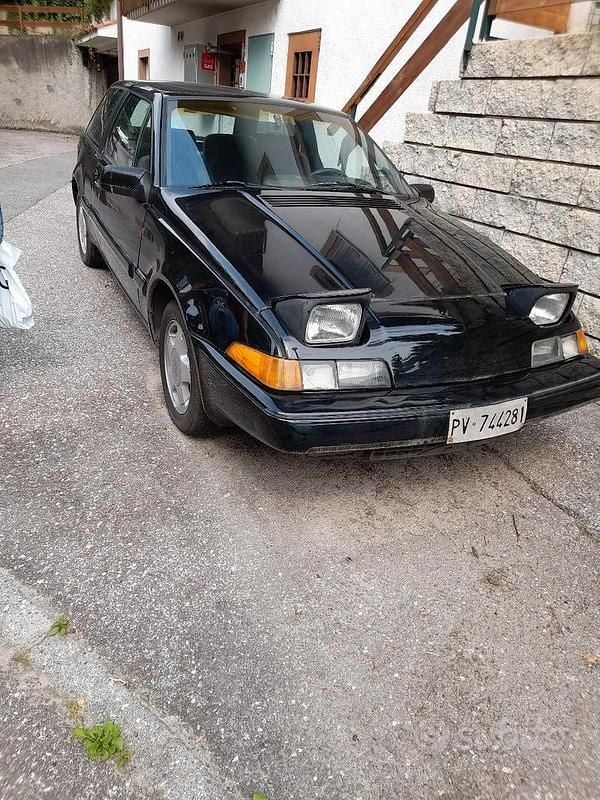 Usata Volvo 480 102 CV (75 kW) 1991 Nero Coupé